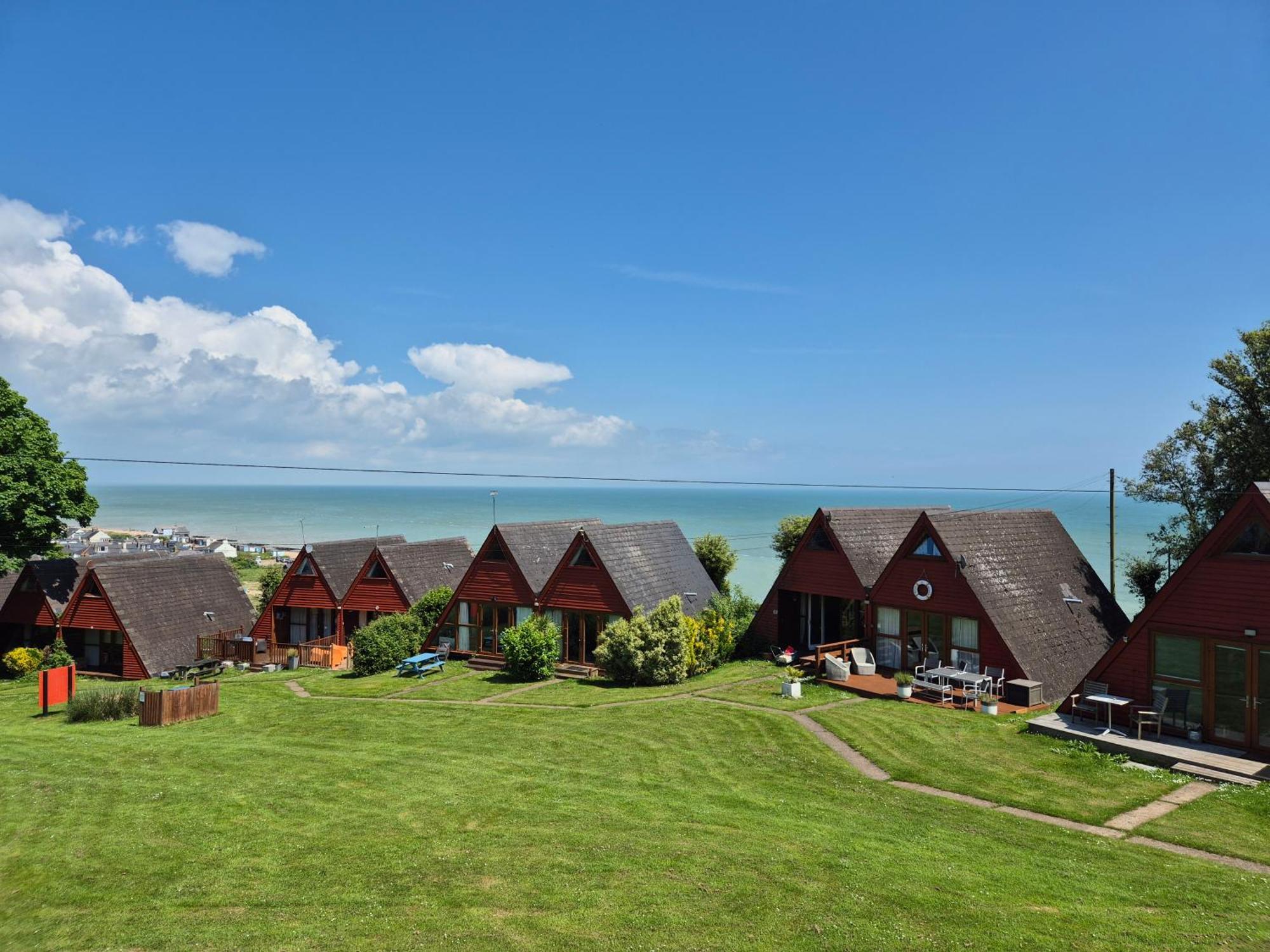 Wow! Amazing Sea Views At Coastal Chalet In Kingsdown Park With Pool No 40 Villa Luaran gambar